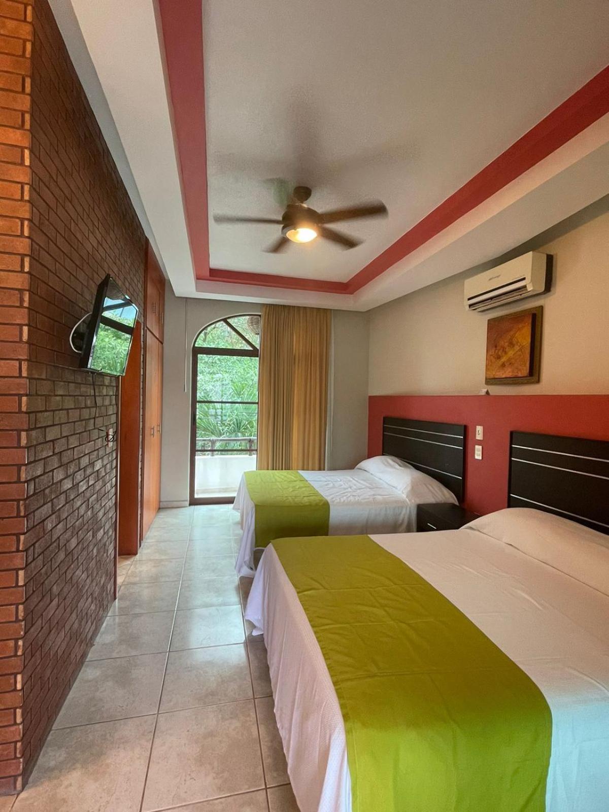 Hotel Y Suites Los Encantos Sayulita Kültér fotó