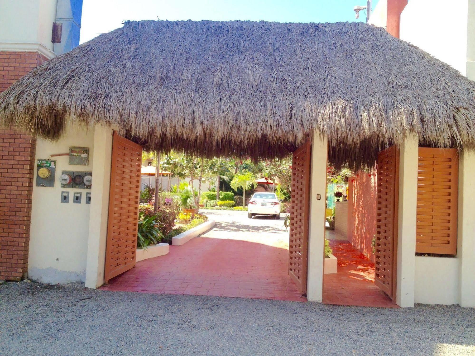 Hotel Y Suites Los Encantos Sayulita Kültér fotó